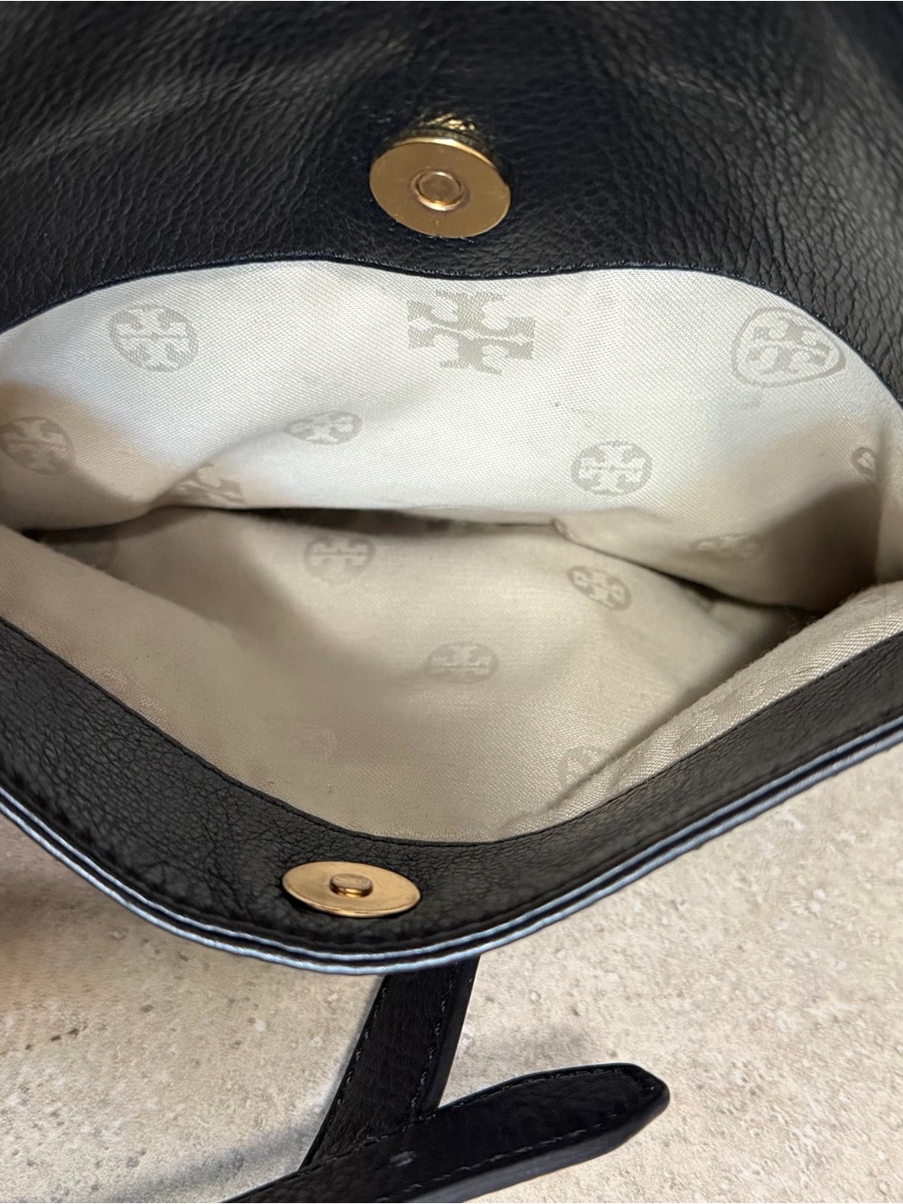 Tory Burch Amanda Crossbody. Gently Used. Black leather. - Picture 10 of 11